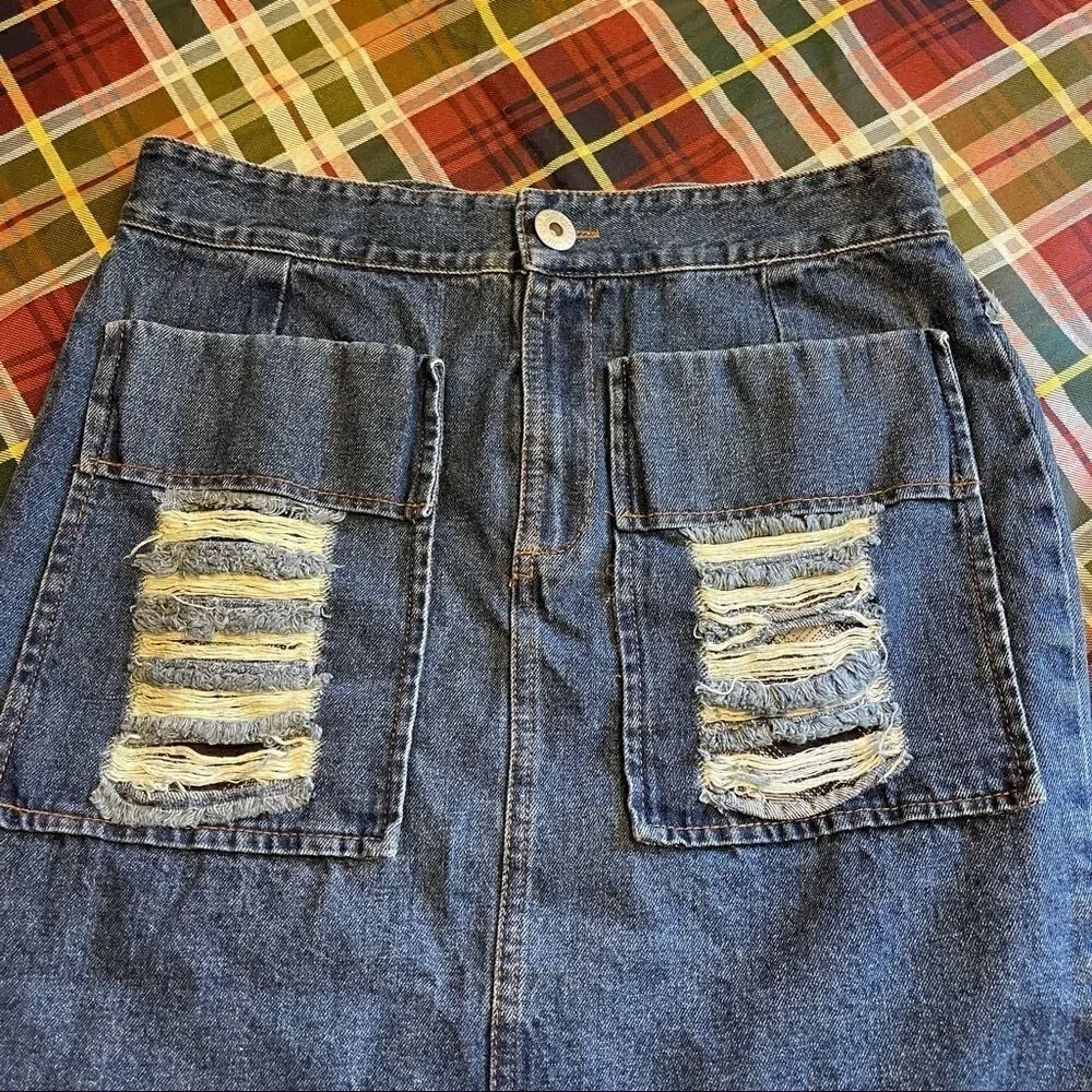 POL Distressed Denim Skirt Size Small